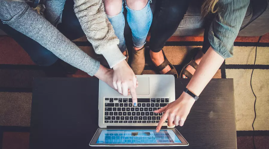  &copy;&nbsp;Фото John Schnobrich с сайта Unsplash.com