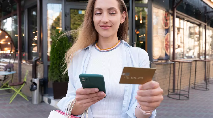 Пластиковая карта &copy;&nbsp;Фото freepik, ru.freepik.com